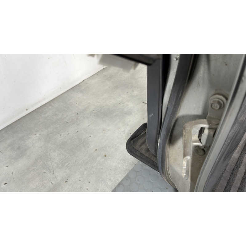 Porte arriere gauche TOYOTA VERSO Photo n°5