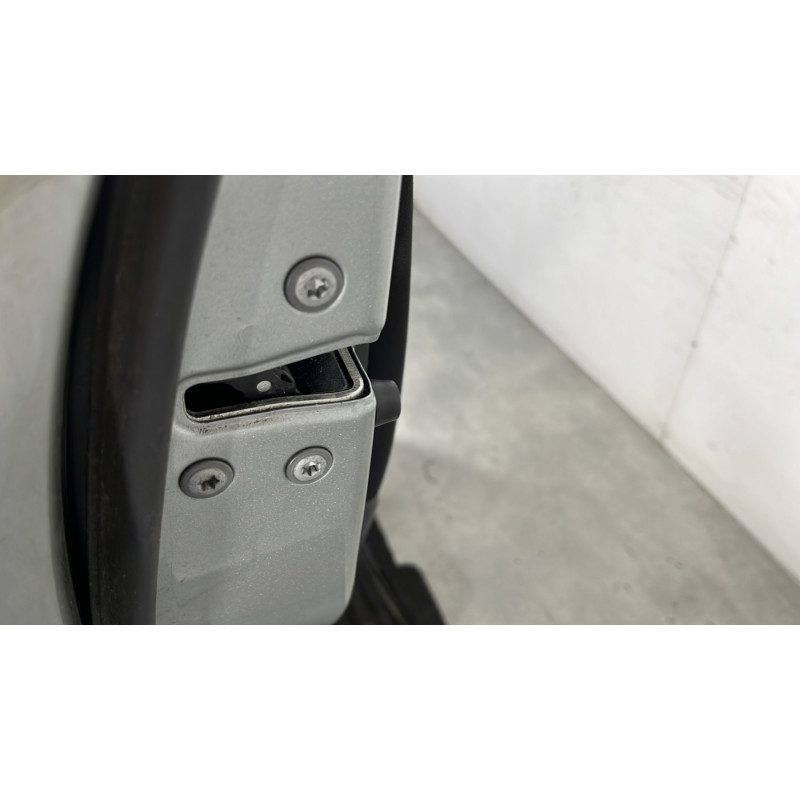 Porte arriere gauche TOYOTA VERSO Photo n°7