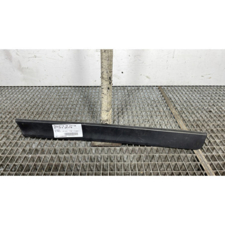 Baguette de porte arriere gauche NISSAN X-TRAIL Photo n°1