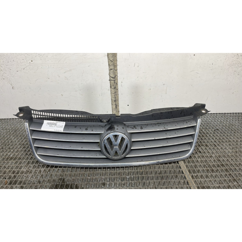 Calandre VOLKSWAGEN PASSAT 4 Photo n°1