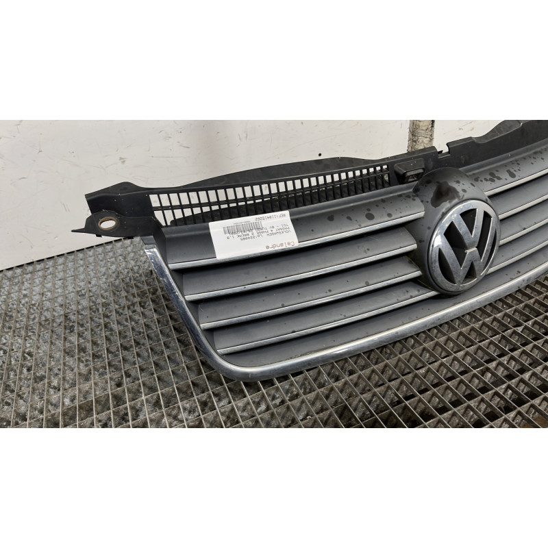 Calandre VOLKSWAGEN PASSAT 4 Photo n°2