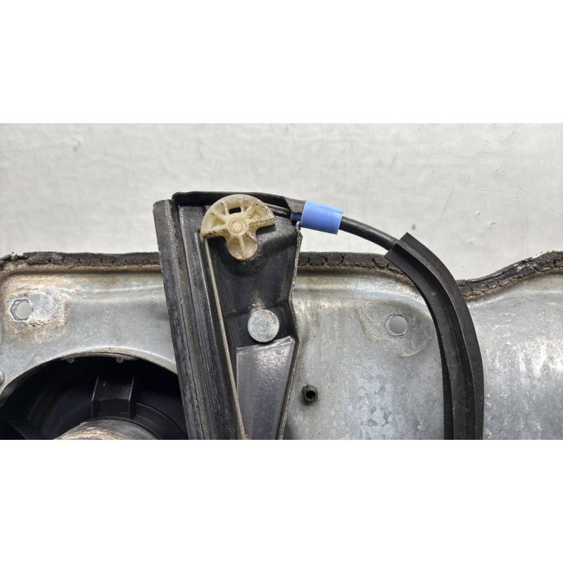 Leve vitre electrique avant droit VOLKSWAGEN PASSAT 4 Photo n°6