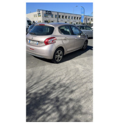 Plage arriere PEUGEOT 208 1