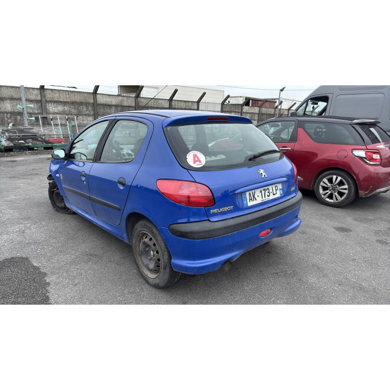 Pretensionneur de ceinture avant gauche PEUGEOT 206 Photo n°8