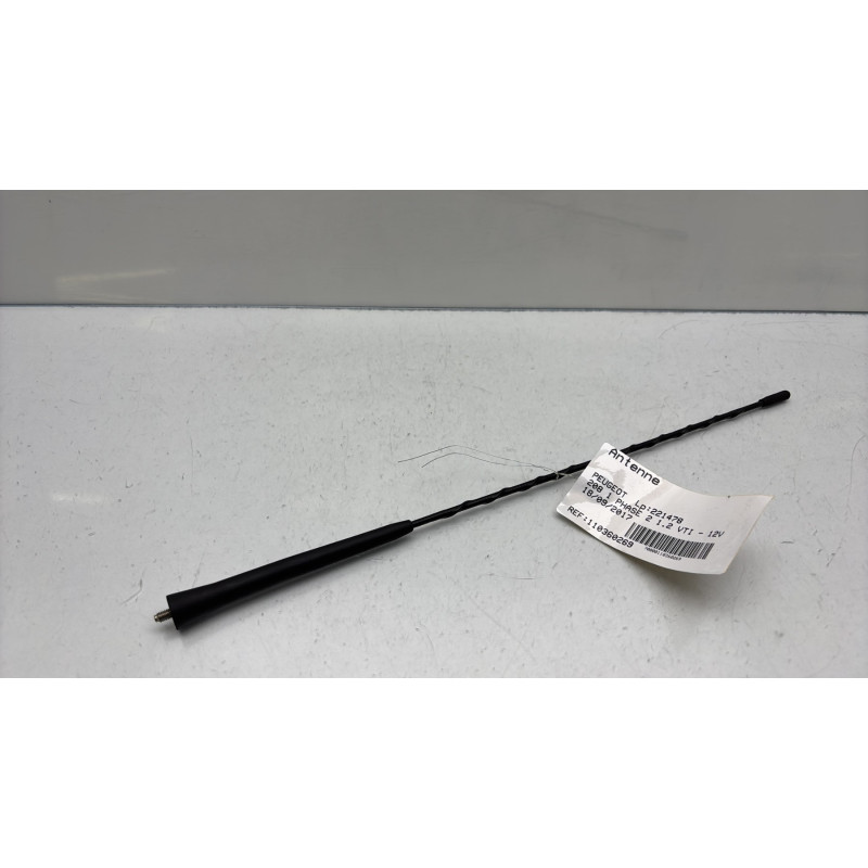 Antenne PEUGEOT 208 1 Photo n°1