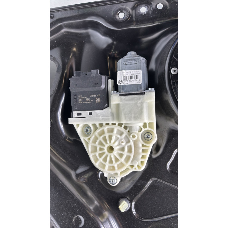 Leve vitre electrique arriere gauche VOLKSWAGEN PASSAT 6 Photo n°6