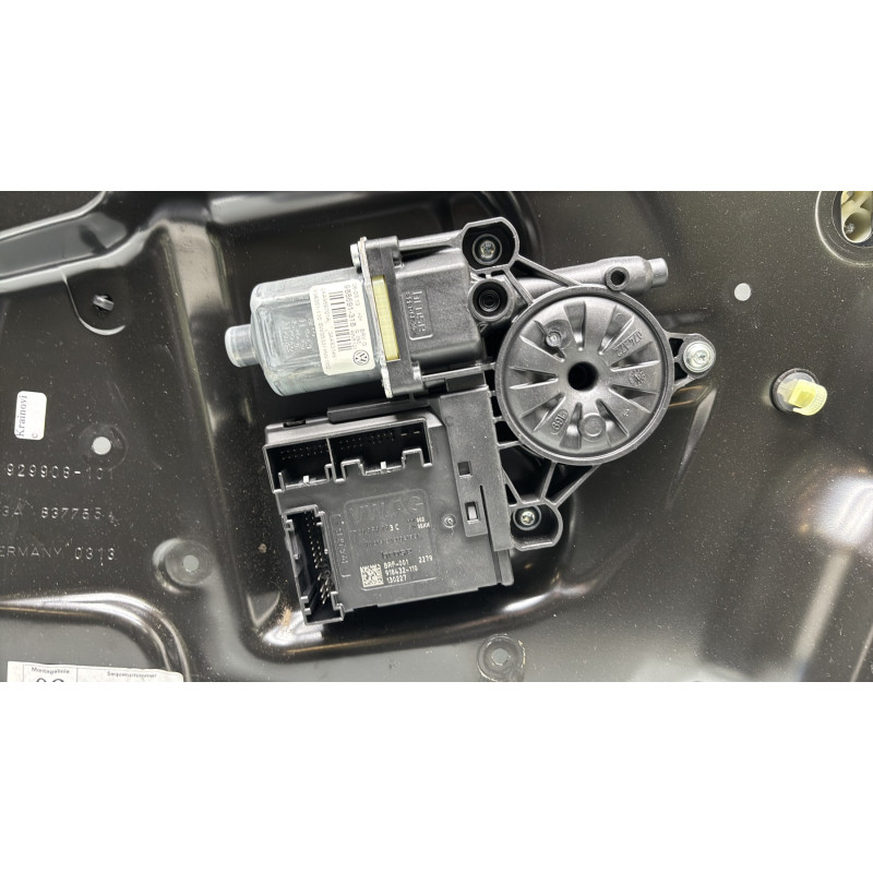 Leve vitre electrique avant gauche VOLKSWAGEN PASSAT 6 Photo n°2