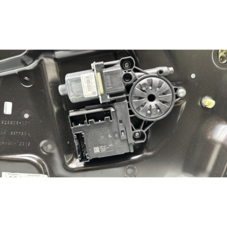 Leve vitre electrique avant gauche VOLKSWAGEN PASSAT 6