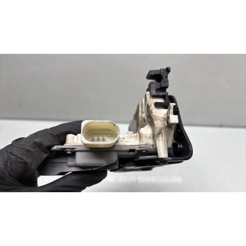 Serrure arriere gauche VOLKSWAGEN PASSAT 6 Photo n°4