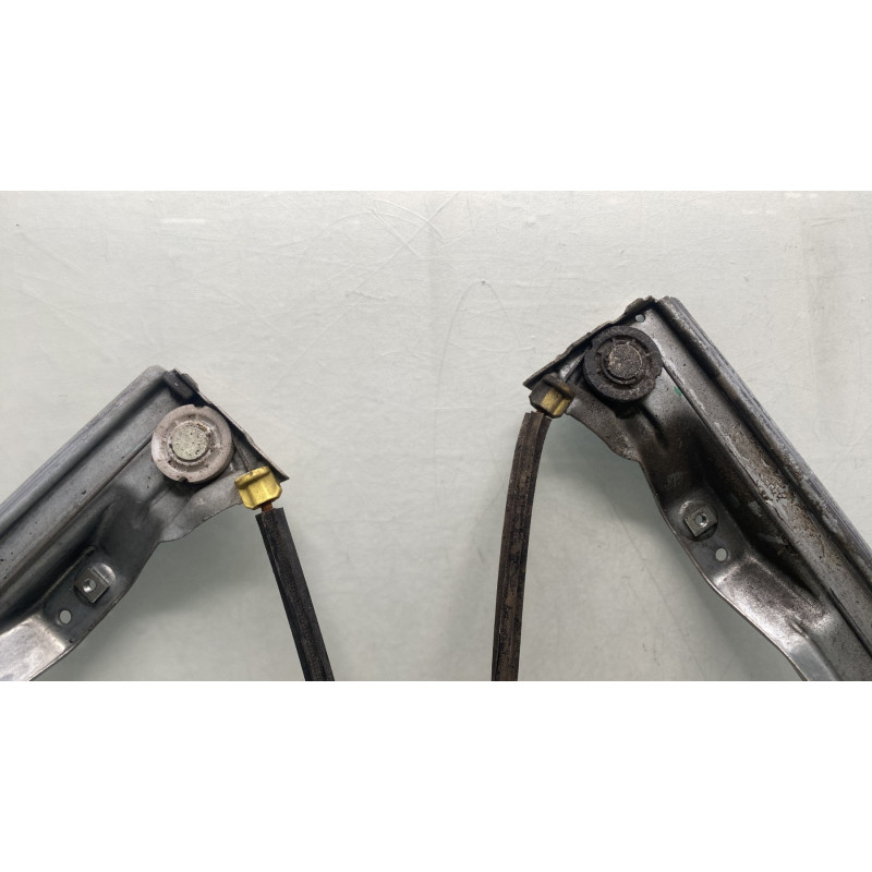 Leve vitre electrique avant droit RENAULT CLIO 3 Photo n°4