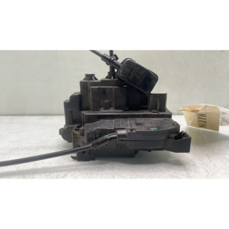 Serrure avant droit RENAULT CLIO 3