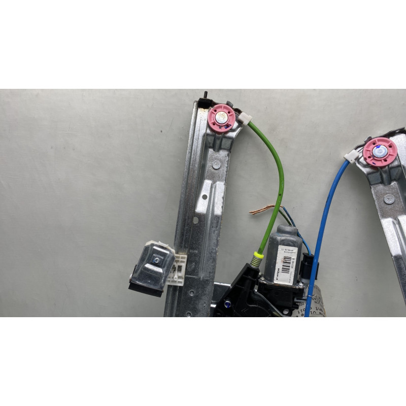 Leve vitre electrique avant droit CITROEN C3 PICASSO Photo n°4