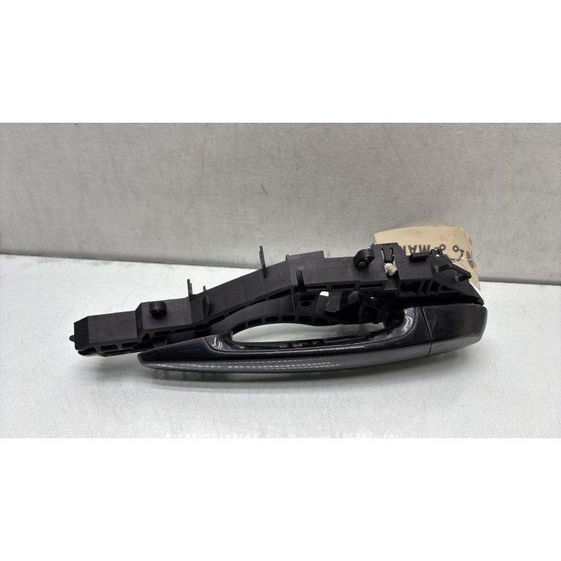 Poignee porte avant droit BMW SERIE 1 F20 Photo n°3