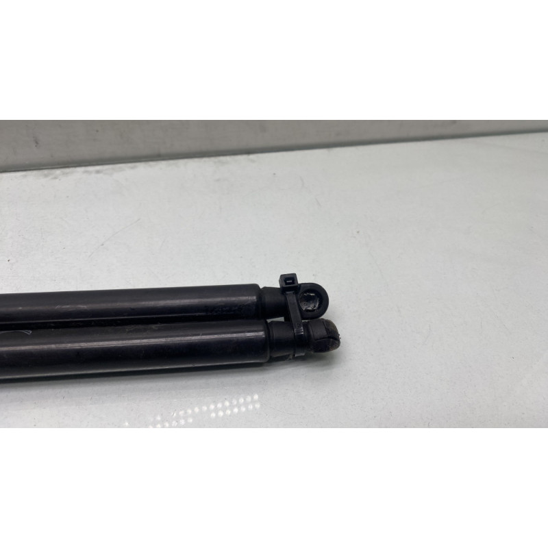 Verin de coffre CITROEN C3 3 Photo n°4