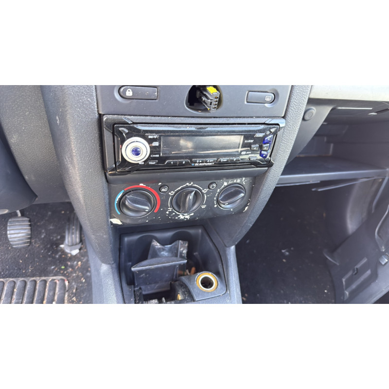 Poignee porte avant droit RENAULT CLIO 2 Photo n°18