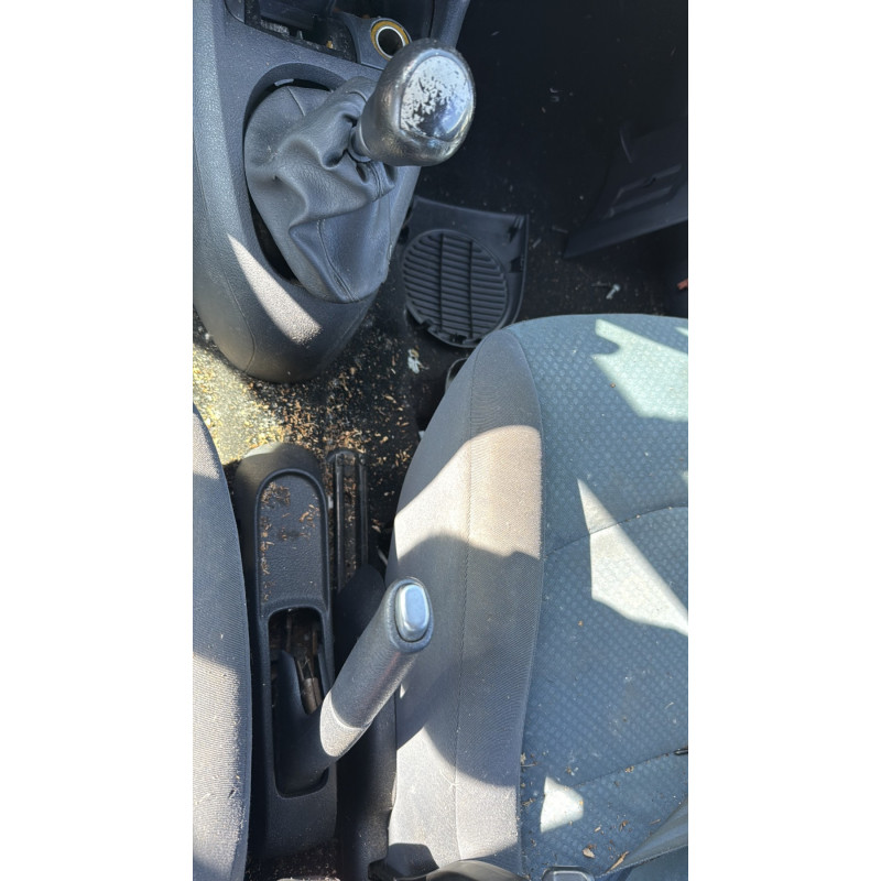 Vitre avant droit RENAULT CLIO 2 Photo n°17
