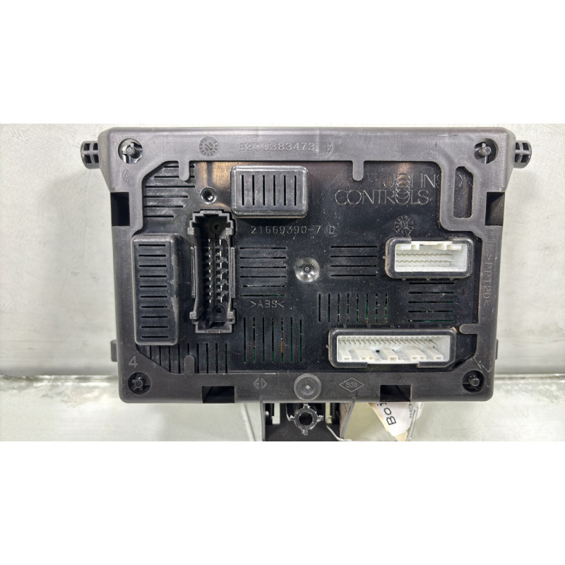 Boitier UCH RENAULT CLIO 3 Photo n°2