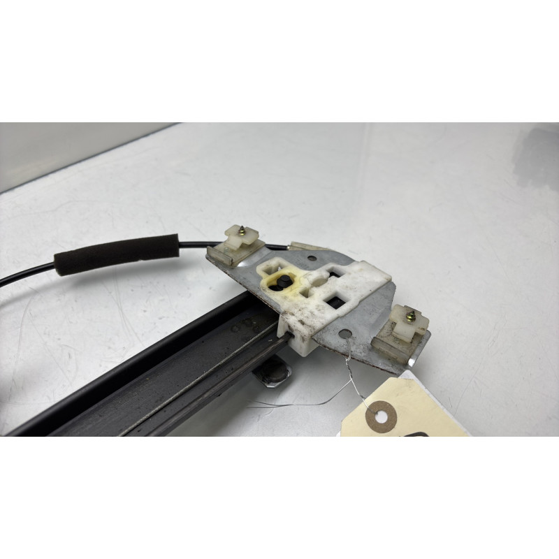 Leve vitre electrique avant gauche HYUNDAI GETZ Photo n°8