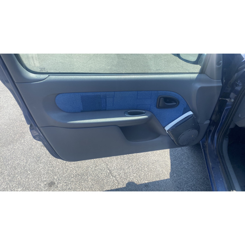 Poignee porte avant gauche RENAULT CLIO 2 Photo n°13