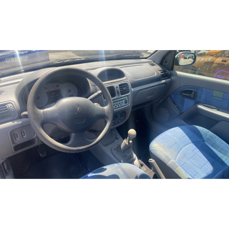 Poignee porte avant gauche RENAULT CLIO 2 Photo n°14