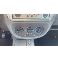 Poignee porte avant gauche RENAULT CLIO 2