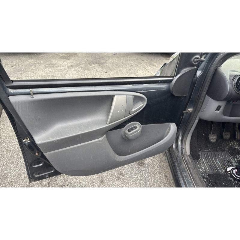 Leve vitre electrique avant droit PEUGEOT 107 Photo n°13