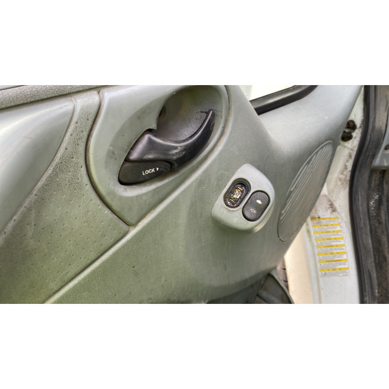 Leve vitre electrique avant gauche FORD TRANSIT 4 Photo n°13