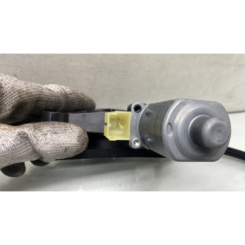 Leve vitre electrique arriere droit AUDI A4 4 Photo n°3