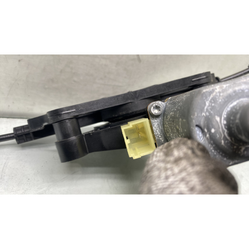 Leve vitre electrique arriere gauche AUDI A4 4 Photo n°3