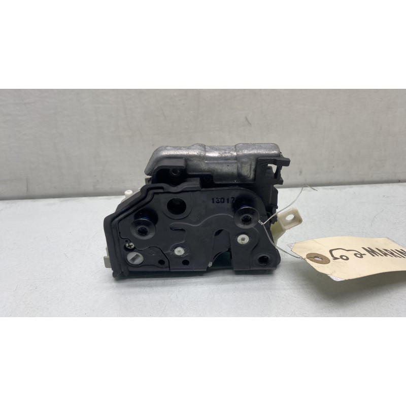 Serrure arriere droit AUDI A4 4 Photo n°1