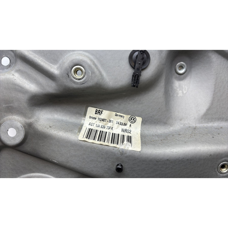 Leve vitre electrique arriere droit VOLKSWAGEN GOLF 4 Photo n°2