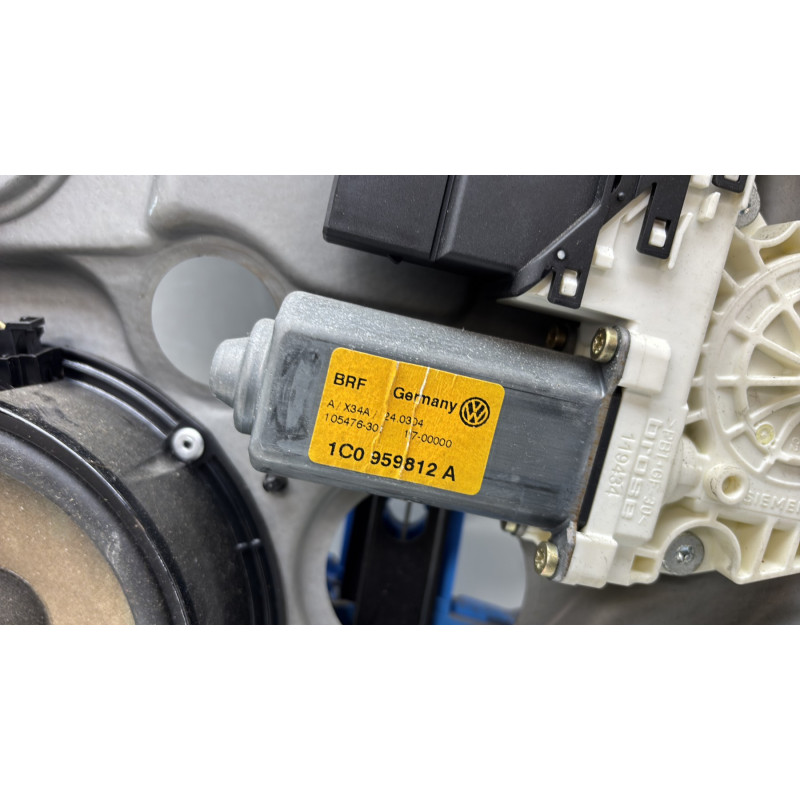 Leve vitre electrique arriere droit VOLKSWAGEN GOLF 4 Photo n°5