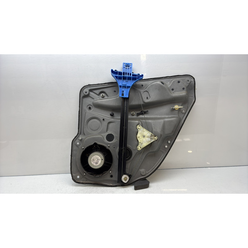 Leve vitre electrique arriere gauche VOLKSWAGEN GOLF 4 Photo n°5