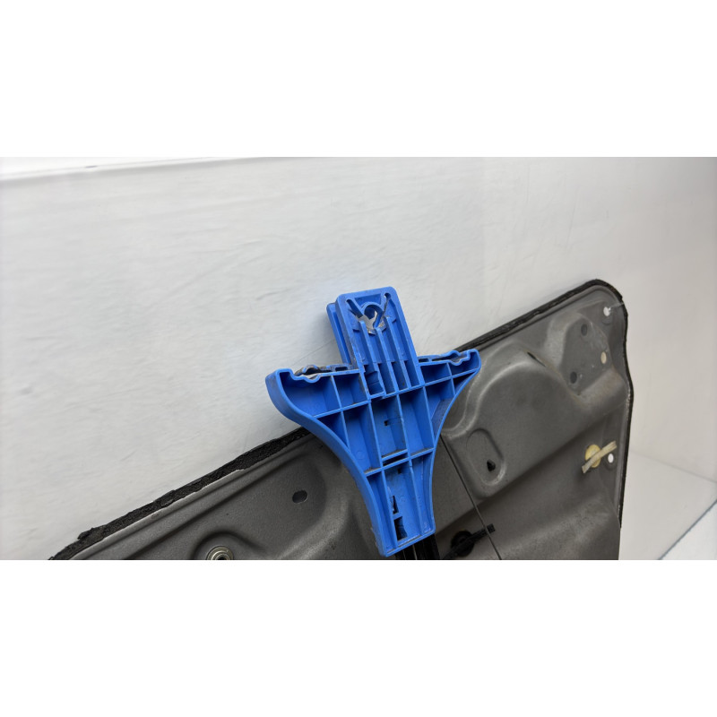 Leve vitre electrique arriere gauche VOLKSWAGEN GOLF 4 Photo n°6