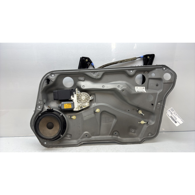 Leve vitre electrique avant droit VOLKSWAGEN GOLF 4 Photo n°1
