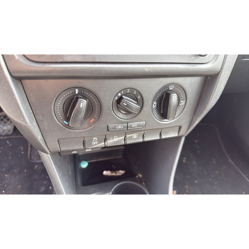 Feu arriere secondaire droit (feux) SEAT TOLEDO 4 Photo n°20