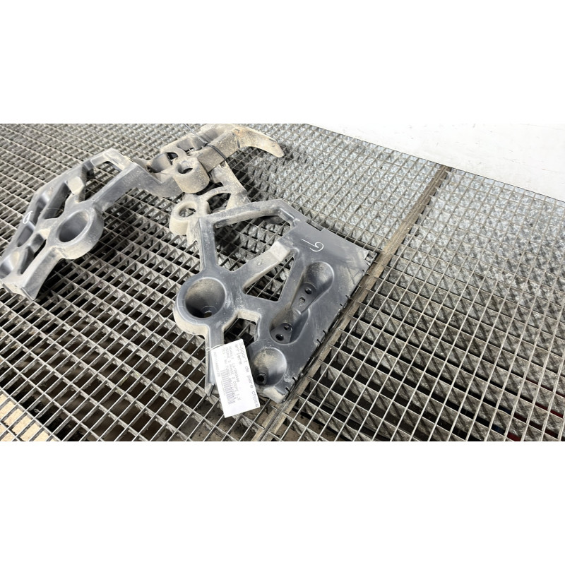 Support de pare chocs arriere RENAULT MEGANE 3 Photo n°3