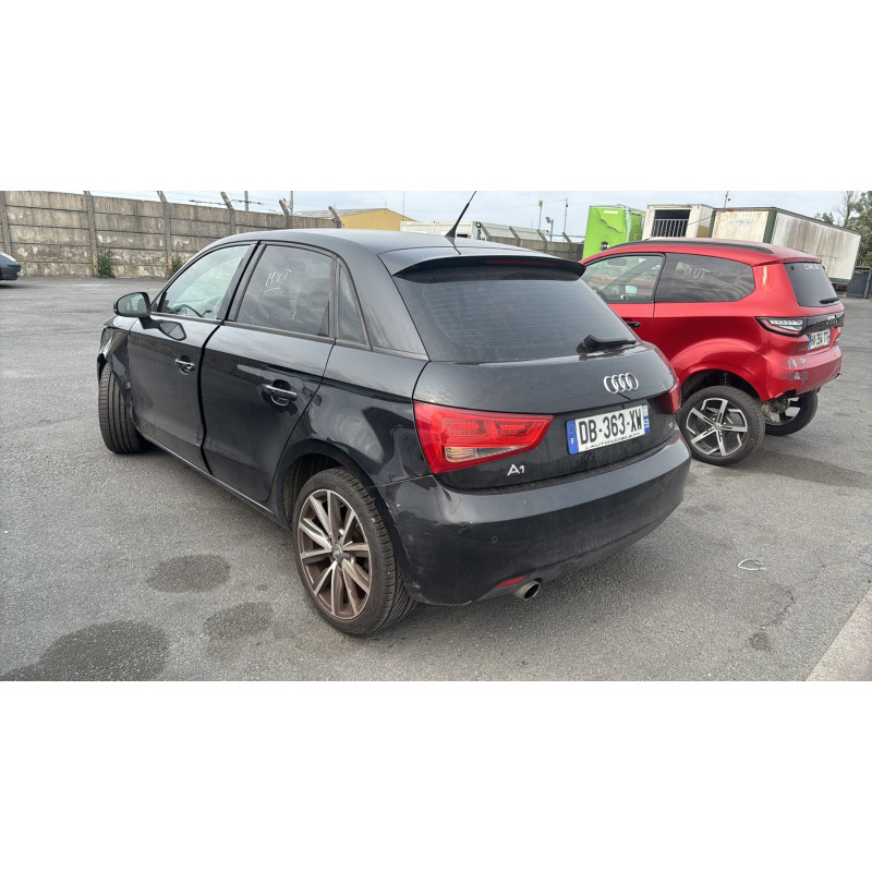 Crochet de remorquage AUDI A1 1 Photo n°17