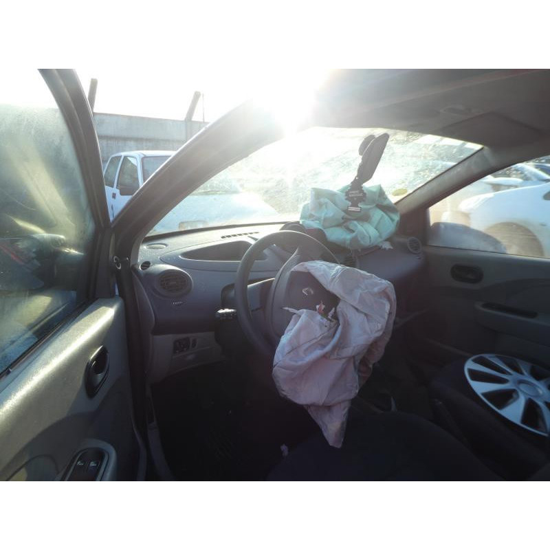 Etrier avant gauche (freinage) RENAULT TWINGO 2 Photo n°10