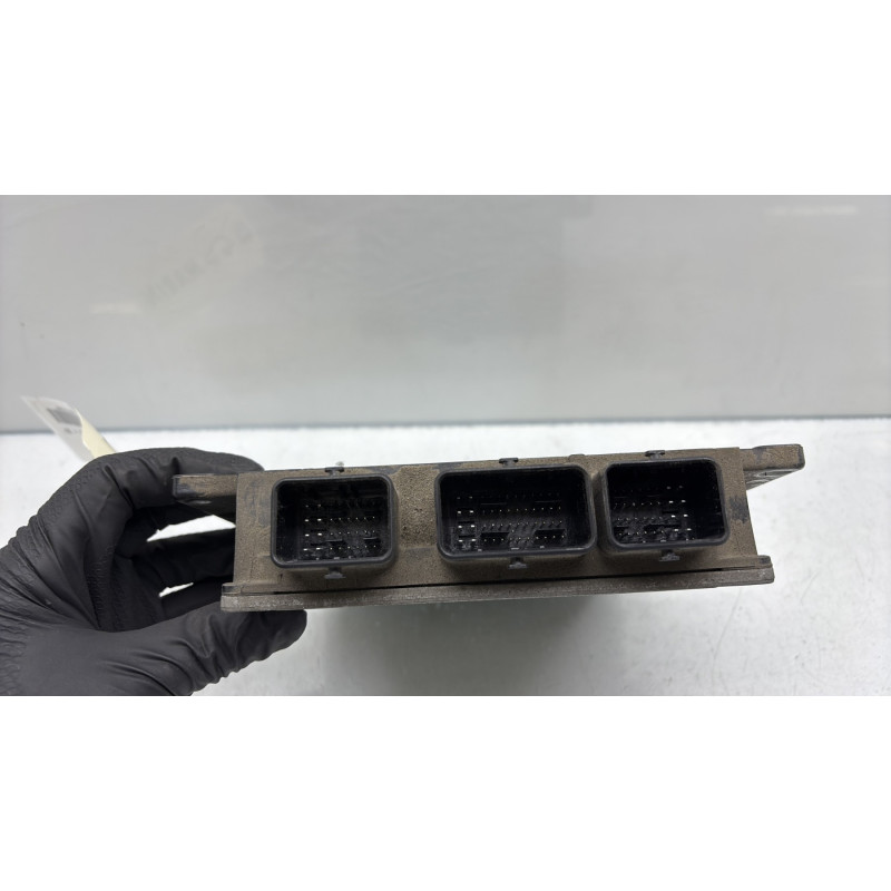 Calculateur moteur RENAULT CLIO 2 Photo n°3