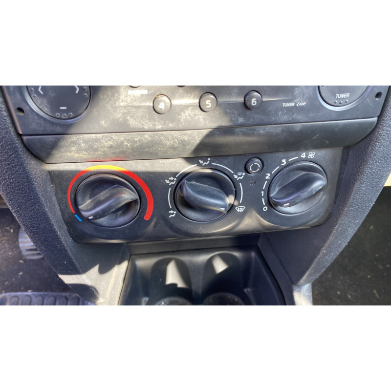 Calculateur moteur RENAULT CLIO 2 Photo n°19