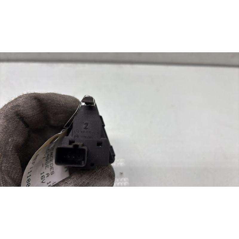 Bouton de warning MERCEDES CLASSE A 168 Photo n°4