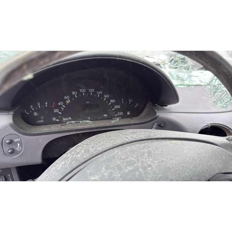 Bouton de warning MERCEDES CLASSE A 168 Photo n°12