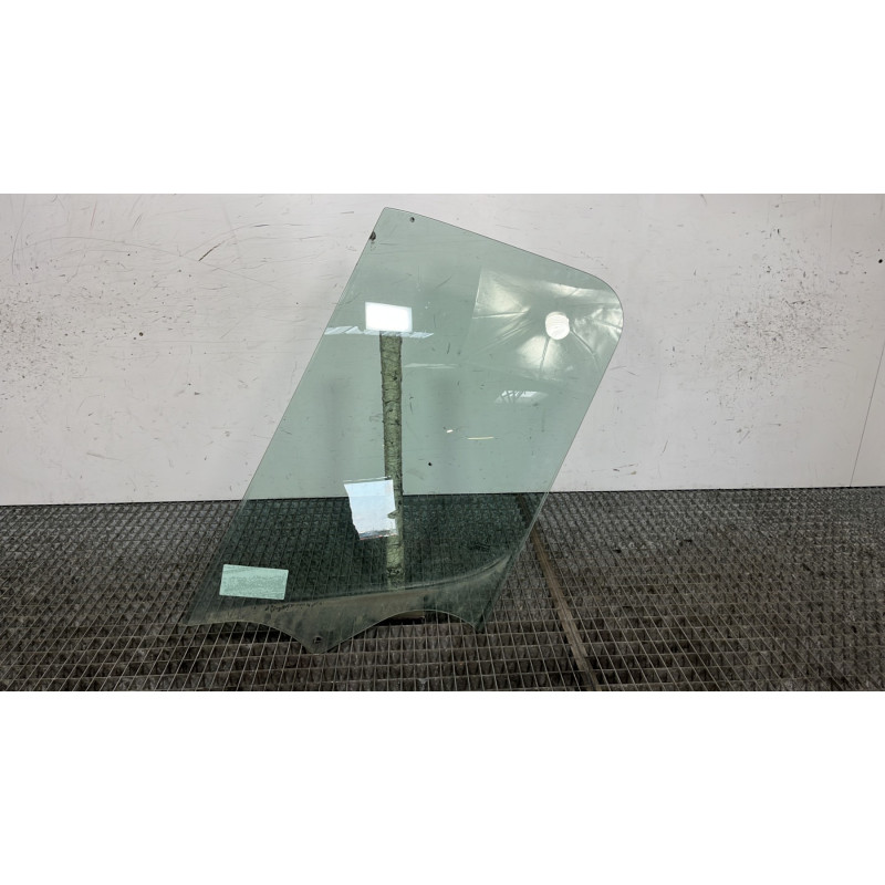 Vitre avant gauche RENAULT MASTER 3 Photo n°1