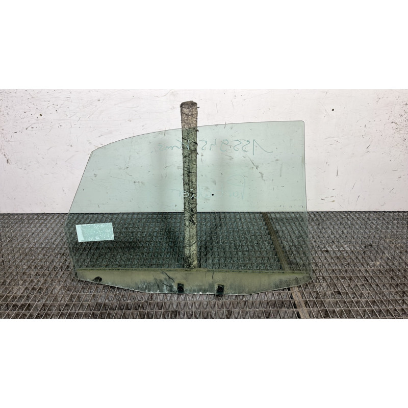 Vitre arriere gauche AUDI A4 1 Photo n°4