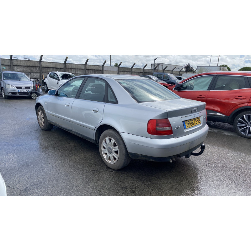 Vitre arriere gauche AUDI A4 1 Photo n°8
