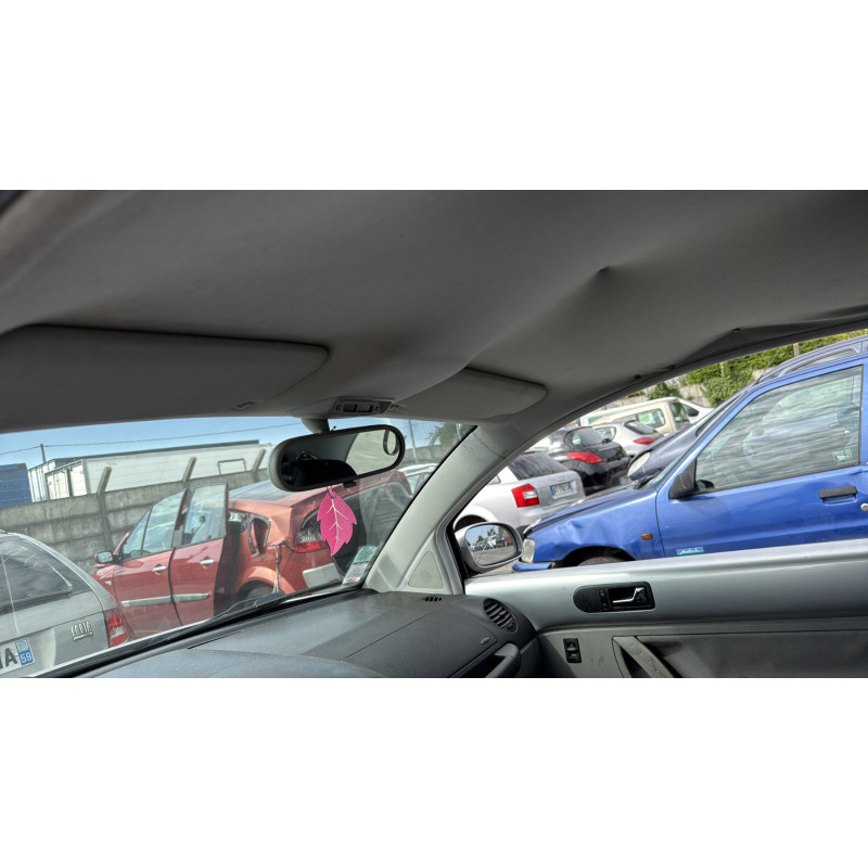 Vitre avant gauche VOLKSWAGEN NEW BEETLE 1 Photo n°16