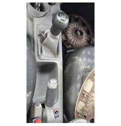 Vitre avant gauche VOLKSWAGEN NEW BEETLE 1