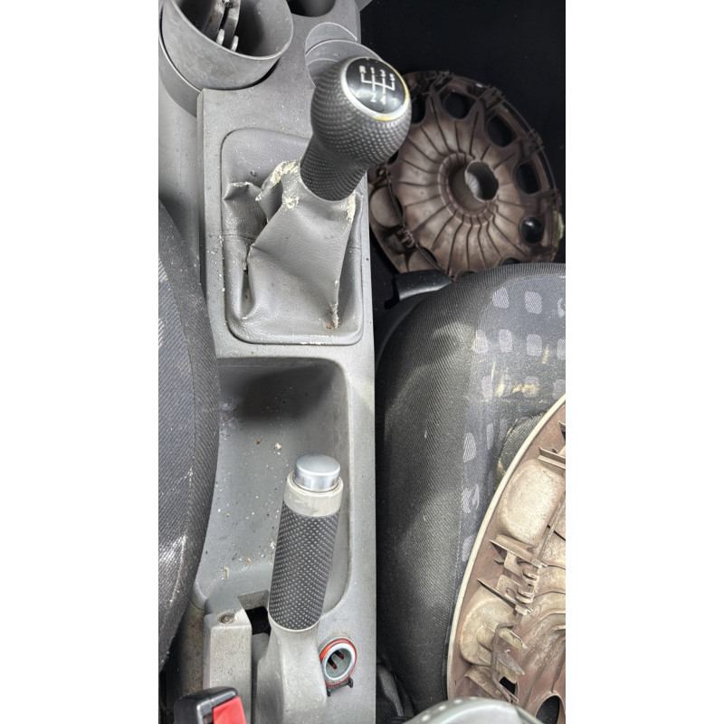 Vitre avant gauche VOLKSWAGEN NEW BEETLE 1 Photo n°18