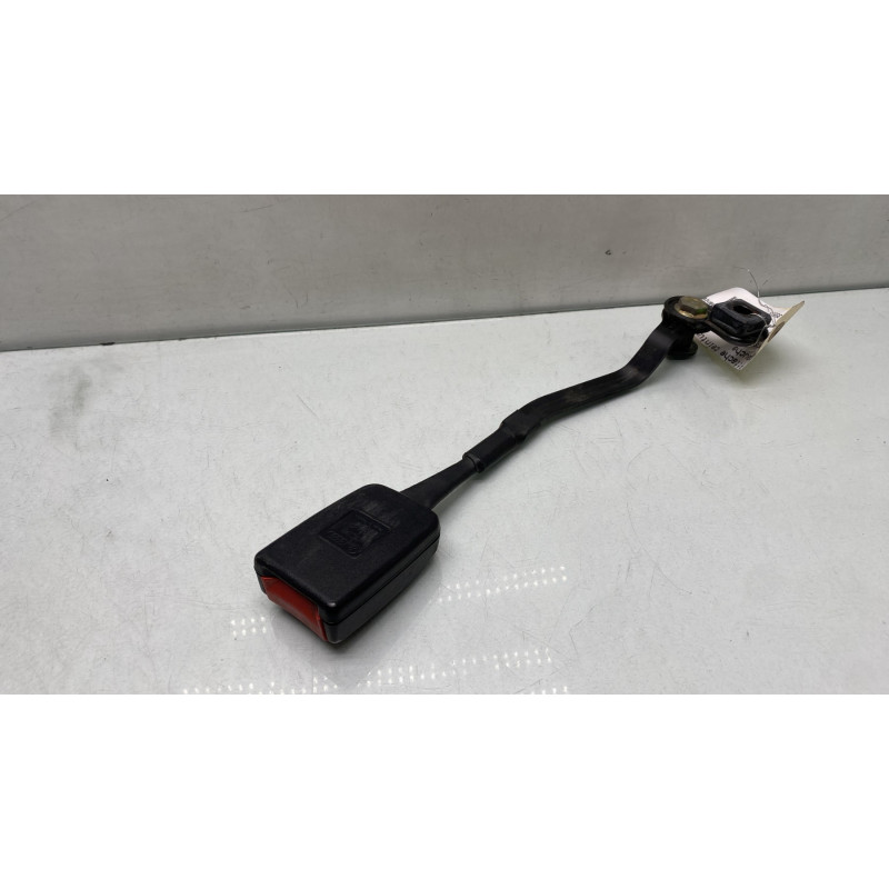 Attache ceinture avant gauche VOLKSWAGEN NEW BEETLE 1 Photo n°2